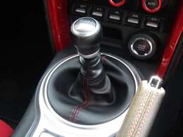 走りの6速マニュアル！軽快な走りが楽しめますね！！