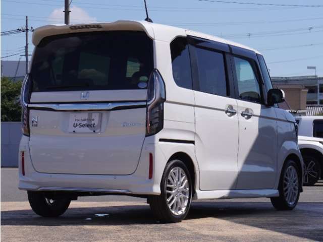 車両本体価格以外に必要な諸費用を含めたお支払い総額で検討して下さい！車両価格は安いけど諸費用が高い！なんてことにならないように当店は購入に必要な金額＝総額を表示しております！