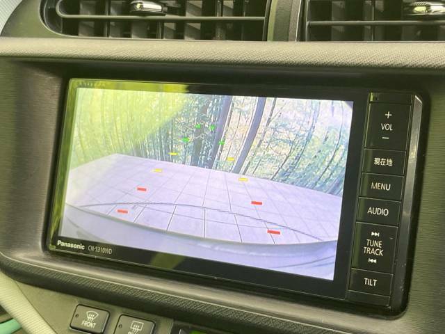 【バックカメラ】駐車時に後方がリアルタイム映像で確認できます。大型商業施設や立体駐車場での駐車時や、夜間のバック時に大活躍！運転スキルに関わらず、今や必須となった装備のひとつです！