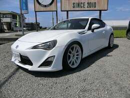 HKSスーパーチャージャー・LSD・強化クラッチ・後付エアコン・TRD3連メーターキット・Defiブースト計・HKS車高調・VALINO18インチAW・タワーバー・ヘッドライトインナーブラック