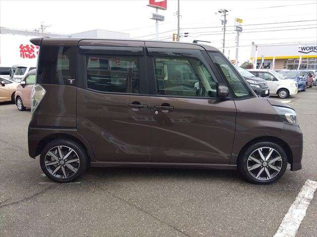 SDナビ☆Bluetooth☆フルセグ☆アラウンドビューモニタ☆ドライブレコーダー☆エマージェンシーブレーキ☆車線逸脱警報☆LEDヘッドライト☆フォグランプ☆ハイビームアシスト☆インテリキー☆試乗OK