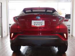 但し当店では販売だけでなく、ご購入後のアフターサービスもご提供となりますので、店頭商談並びに店頭納車可能なお客様への販売とさせていただいています。ご了承下さい。