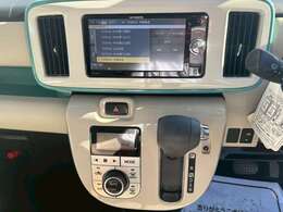 メモリーナビゲーションが装備！これで、道に迷うことがありませんよ。住所検索や電話番号検索で、簡単に目的地検索が可能なんです。是非、ご来店して頂き、操作してみてください。