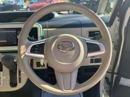 ★万が一の事故から大切な人を守る、安心安全のWエアバックを装備しています。★