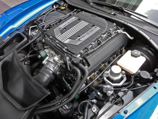V8 6.2Lスパーチャージャ―エンジンは驚くほどのパワーと加速感でエキサイティングなドライブをお楽しみ頂けます！