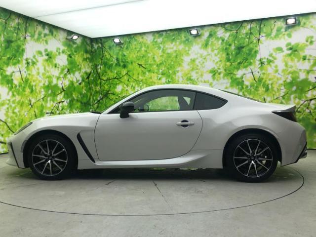 WECARSの在庫ページをご覧いただき誠にありがとうございます！WECARSは「お客様第一」をモットーにお客様のカーライフを全力でサポートいたします！