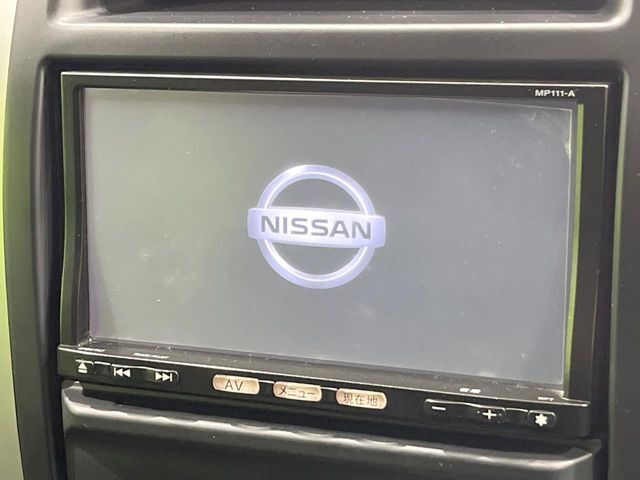 【純正ナビ】人気の純正ナビを装備しております。ナビの使いやすさはもちろん、オーディオ機能も充実！キャンプや旅行はもちろん、通勤や買い物など普段のドライブも楽しくなるはず♪