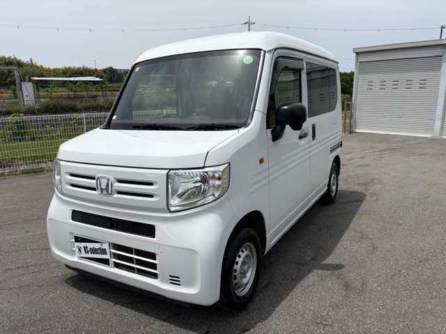 【展示車両について】当店では低価格を実現させる取り組みとしまして微細な傷などはあえて修理せずに展示している場合がございます。お客様ご要望に合わせた外装仕上げを実施いたします。