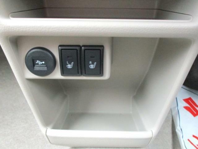 運転席・助手席にシートヒーター搭載/USBソケット