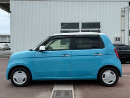 左側面に修理跡。左Bピラーに修復歴があります。