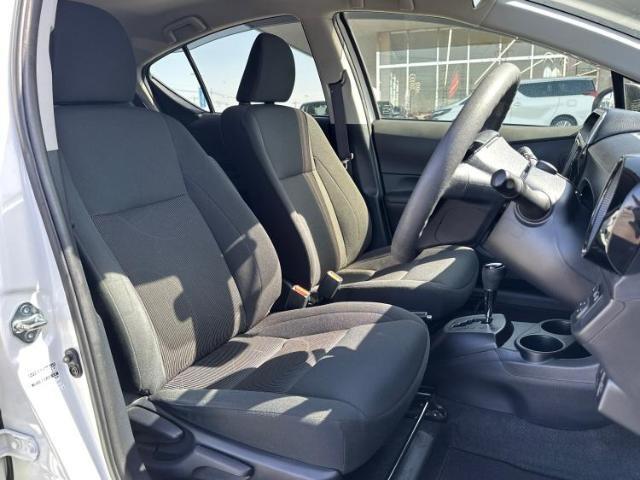 「この車の写真をもっと見たい」「状態が気になる」「この装備はついている？」どんな小さな疑問でもお気軽にお問い合わせください！