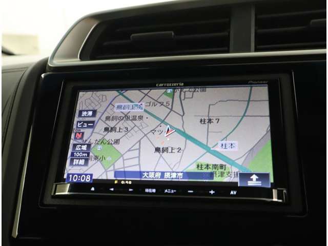 ナビ搭載で、初めての道や遠出でも安心です！機種によってはTV・DVD・オーディオプレイヤー接続・ブルートゥース機能などでいろいろな使い方も出来ますよ！