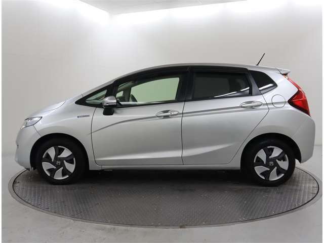 転売目的の方や自動車販売関係でお勤めの方への販売は固くお断りしてます。アンケート・確認書等へのご署名を賜ることご了承下さい。This product is not for resale.