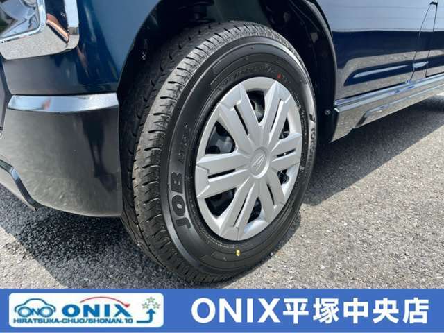 中古車だけでなく、新車の販売にも力を入れております！中古車を見に来て新車を買って頂いた事も数多くございます！中古車の価格によっては新車の方が月々のご負担が軽くなる可能性大です！