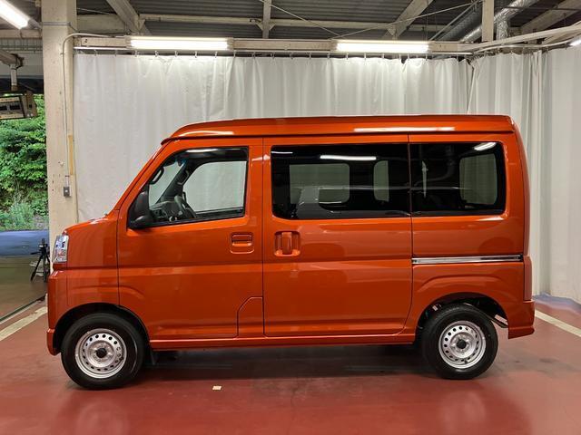 【スマートアシスト搭載車】　衝突回避支援ブレーキ機能（対車両・歩行者）、衝突警報機能（対車両・対歩行者）、誤発信抑制制御機能などの機能で安全な運転をサポートします