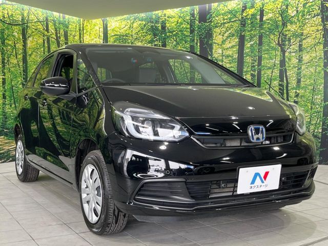 大好評のボディコーティング「弾スプラッシュコート」もご納車までに施工可能。通常のガラスコートと異なる、耐久年数6年の無機質ガラスコーティングが、ボディをキレイな状態に保ってくれます。
