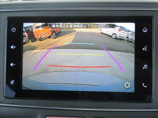 【バックモニター】モニターに映し出されるので駐車時にどこまで下がっていいかも見れますし、小さい子供や障害物にも気付けますので事故の予防にも繋がります。