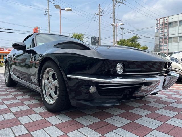 大好評のボディコーティング「弾スプラッシュコート」もご納車までに施工可能。通常のガラスコートと異なる、耐久年数6年の無機質ガラスコーティングが、ボディをキレイな状態に保ってくれます。
