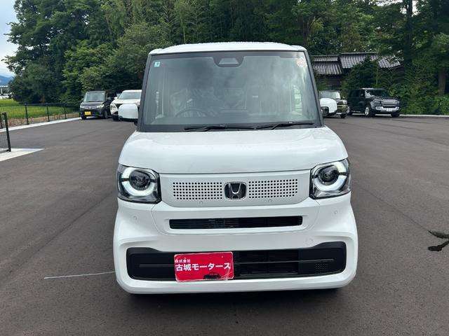 在庫数は約800台！！ 年間販売台数は約4000台！！ 大量販売・大量仕入で1台あたりのコストを削減しています！！