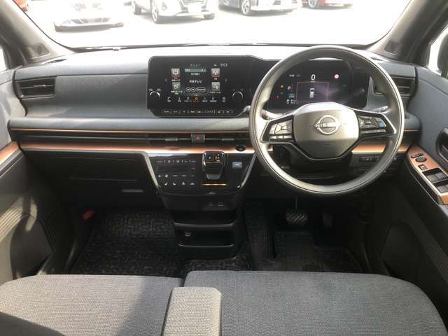 インパネの全体像になります。