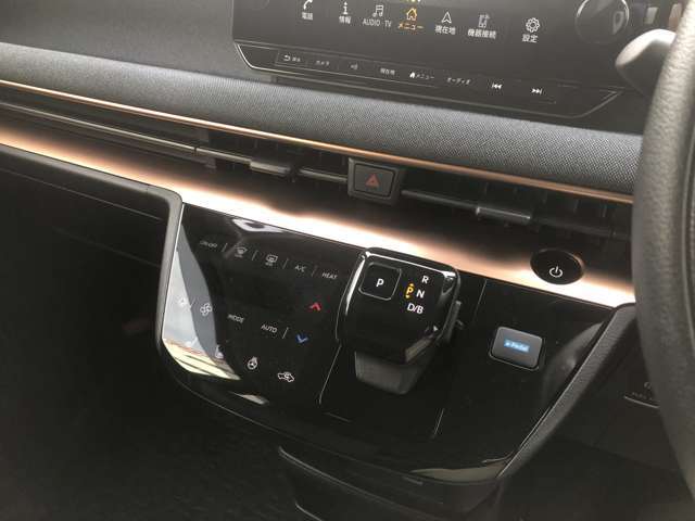 シートヒーターやステアリングヒーターが付いています！