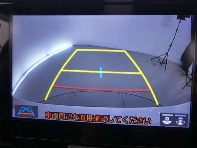 バックガイドモニターで、後方を確認しながら安心して駐車することができます。運転初心者も熟練者も必須の機能ですよ！