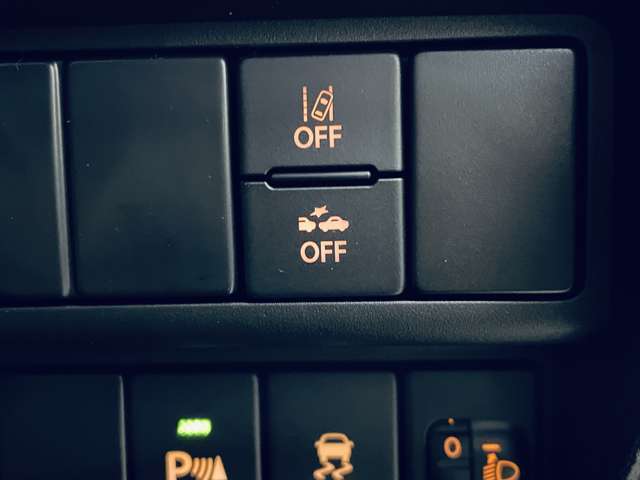 「衝突被害軽減ブレーキ」今や必需品！万が一の時にも安心、ぶつかりそうな時に自動で減速してくれます。