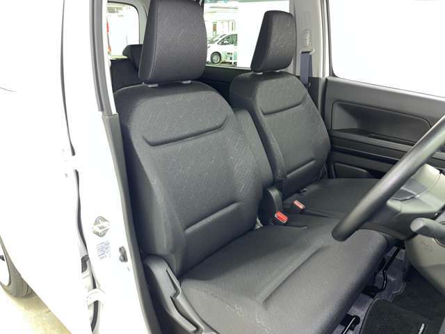 「運転席」シートなどの状態も良く、目立つような傷や汚れはありません！