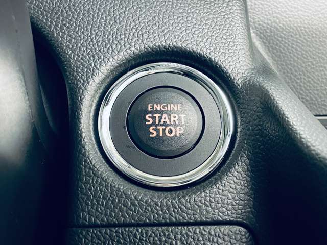 「プッシュスタート」カギを出さなくてもドアロック＆解除、エンジンスタート＆ストップが出来ます♪
