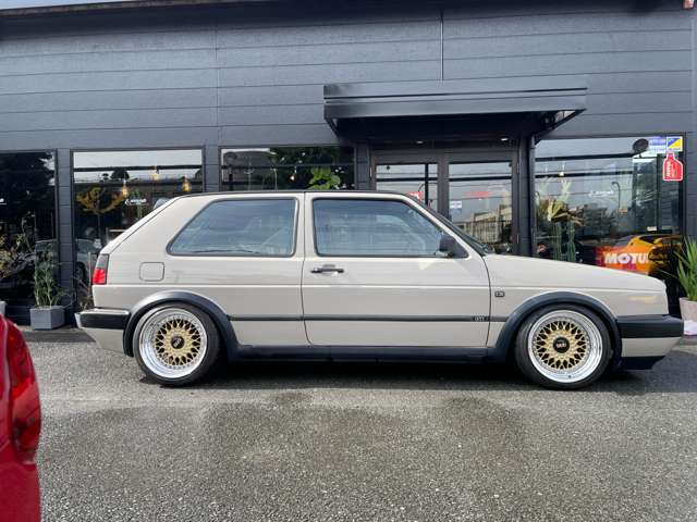 KW車高調にてローダウン。