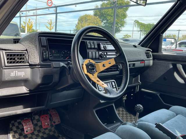 BBS16インチリバレルアルミ・KW車高調・COXマフラー・SSダウンパイプ・EXマニ・レカロアルカンターラ張替・RENOWNステアリング・CDオーディオ・ETC・プロテクションフィルム・ディーラー車・取説保証書スペアキー