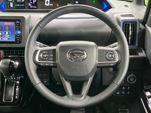 【純正革巻きステアリング】上質な革を使用することで、手にしっかり馴染みとても運転しやすいハンドルです♪