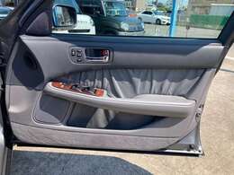 C仕様　後期モデル　純正リアルレザーシート　サンルーフ　ワンオーナー車庫保管車　禁煙車　純正キーレス　ETC　記録簿　純正カードキー　フルオリジナルカラー　フルノーマル車　レアカラーグレーツートン