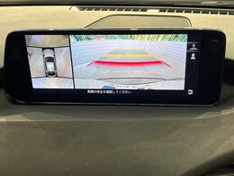 【360°ビューモニター】専用のカメラにより、上から見下ろしたような視点で360度クルマの周囲を確認することができます☆死角部分も確認しやすく、狭い場所での切り返しや駐車もスムーズに行えます。