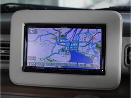 【ナビ】ナビ付いてます。初めての旅先やドライブでも安心して目的地まで案内してくれます。お近くのスズキ自販島根までお越しください。