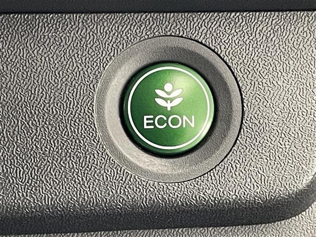【運転席操作部】快適なドライブを楽しむための機能が装備されています！運転席から触れるので、使いやすいです！除菌プランいれていただくと、さらに清潔で安心していただけます！