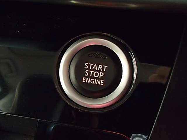 ブレーキを踏んでボタンを押すだけ！カンタン便利なプッシュスタートエンジン♪