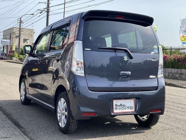 納車前の整備もしっかりさせていただきます。もちろんアフターサービスもお任せ下さい！