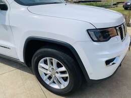 右フロント回りです。目立つ傷等無く綺麗な状態です