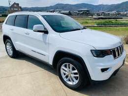 当店のお車は車検整備、納車整備の際、総額記載料金より追加料金など一切頂いておりません。県外登録の場合は別途かかります。質の良いお車をお探しの方、是非当店にお任せください。