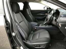 【運転席10Wayパワーシート＆ドライビングポジションメモリー機能】運転手にあったシートパターン設定可能です。