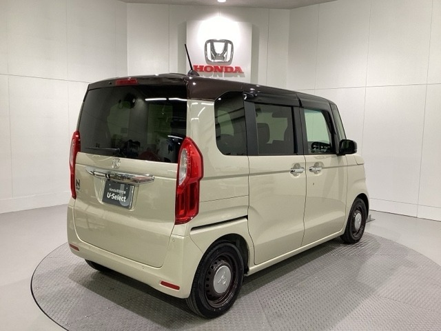 Honda認定中古車 U-Selectは3つの安心をお約束します。　1　Hondaのプロが整備した安心。 2　第三者機関がチェックした安心。　3　購入後もHondaが保証する安心。