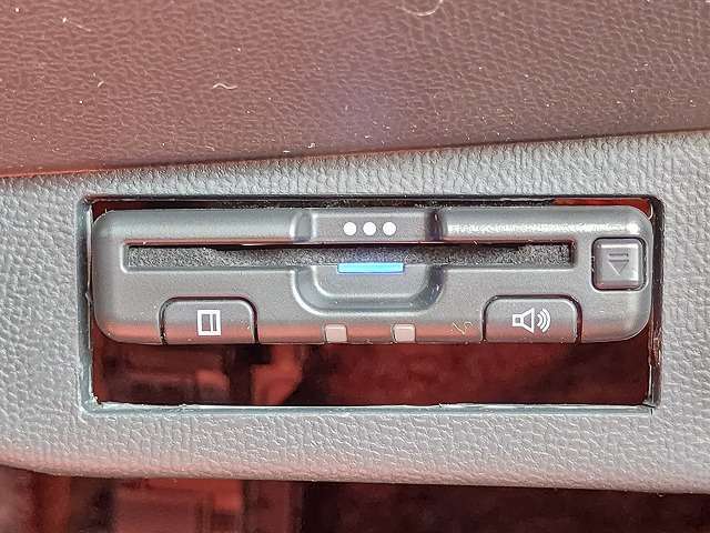 陸運局指定または認証工場にてしっかり整備を行いご納車させて頂いております！車検・ご納車後のアフターケアもお任せ下さい！