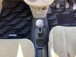 フロアマットもきれいな状態です♪