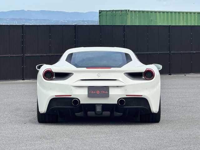 ☆OPハイモーションローエミッション☆3.9リッターV8ツインターボ搭載☆