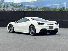 ☆ディーラー車☆走行2600km☆車検令和8年12☆ボディカラー：BIANCO　AVUS☆オプション装備多数☆