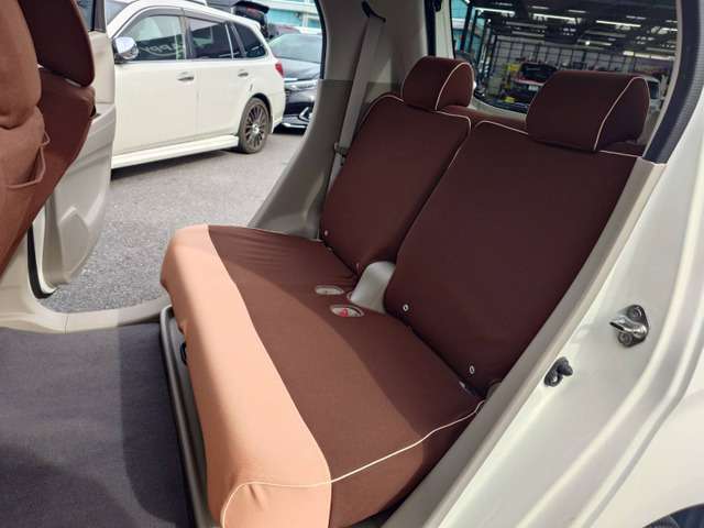 程度が悪い車が安いのは当たり前です。当店はコストを安く！薄利多売価格設定お客様が良い車両をお買い求め安くだけをこだわってます。少し年式古くても程度の良い車は沢山あります。