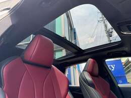 快適性や車内空間の印象に影響する重要なパーツ☆室内高が確保されたルーフは開放感を生み、長時間のドライブでも疲れにくい空間を演出！サンル-フやパノラマル-フが装備されていれば、自然光や風を取り入れます☆彡