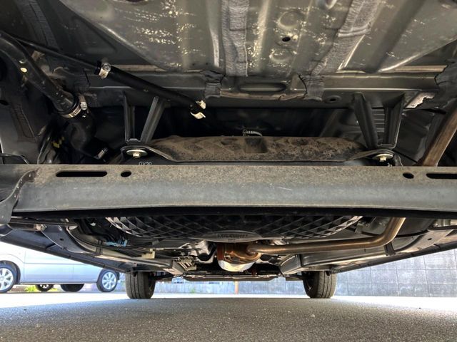 下回りがきれいなうちに、防錆加工の施工がオススメ。降雪地域はもちろん、沿岸部にお住いの方や、趣味でマリン・ウィンタースポーツをされる方に大変好評いただいております。買取やお乗り換えの際も是非当店へご相