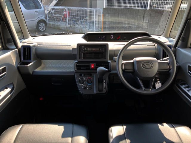 グループ総在庫数約30，000台！！全国の系列店からメーカー・車種問わずご紹介出来るので、あなたにピッタリのお車が見つかるはずです♪まずはお問い合わせ下さい☆